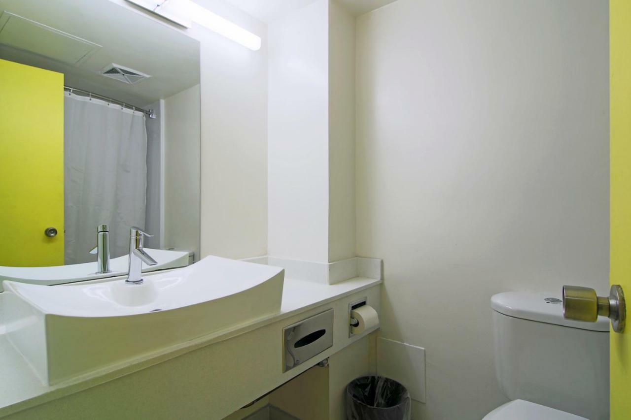 Parkside Student Residence Downtown تورونتو المظهر الخارجي الصورة